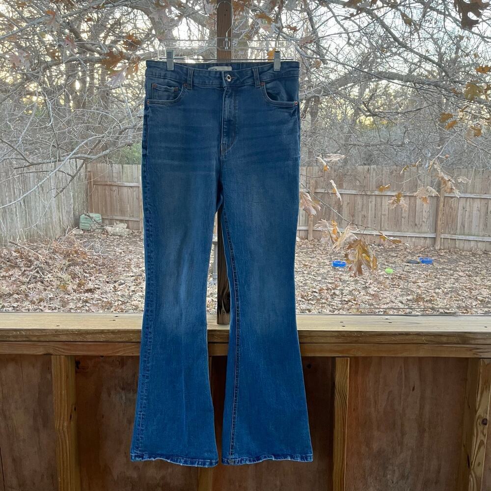 Zara Women's High Rise Bootcut Medium Wash Jeans Size 12